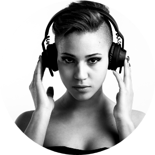 DJ Oyadi Soundtrack played at exquisitely*joy Fashion Show at NYFW SS2020